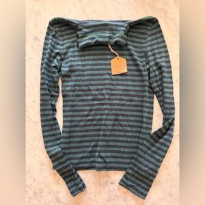 New! Faherty The Cloud Layering Turtleneck in alpine/navy